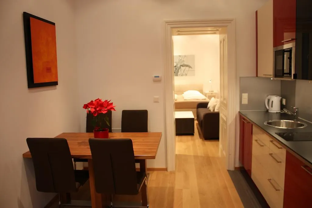 Opera Studio Apartment Wien